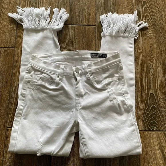 BLANKNYC white crop girlfriend jean - Picture 4 of 15